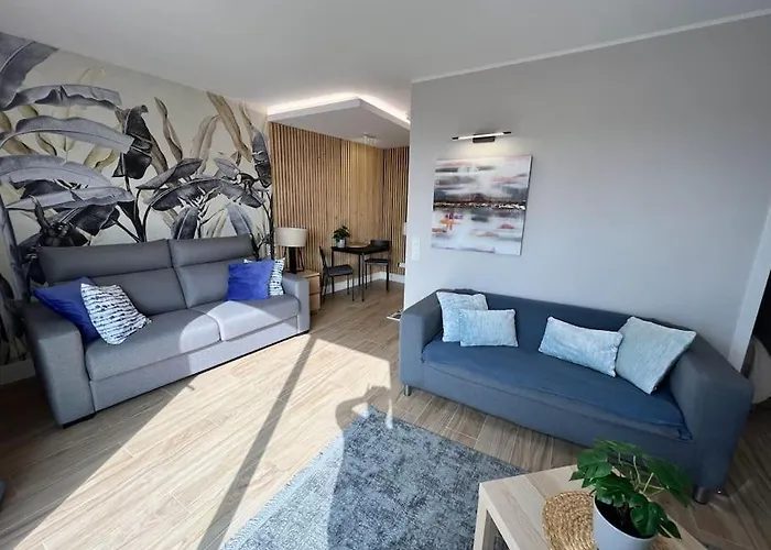 Jane Malibu Park * Адехе