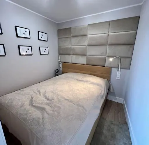 Jane Malibu Park Апартаменты Адехе